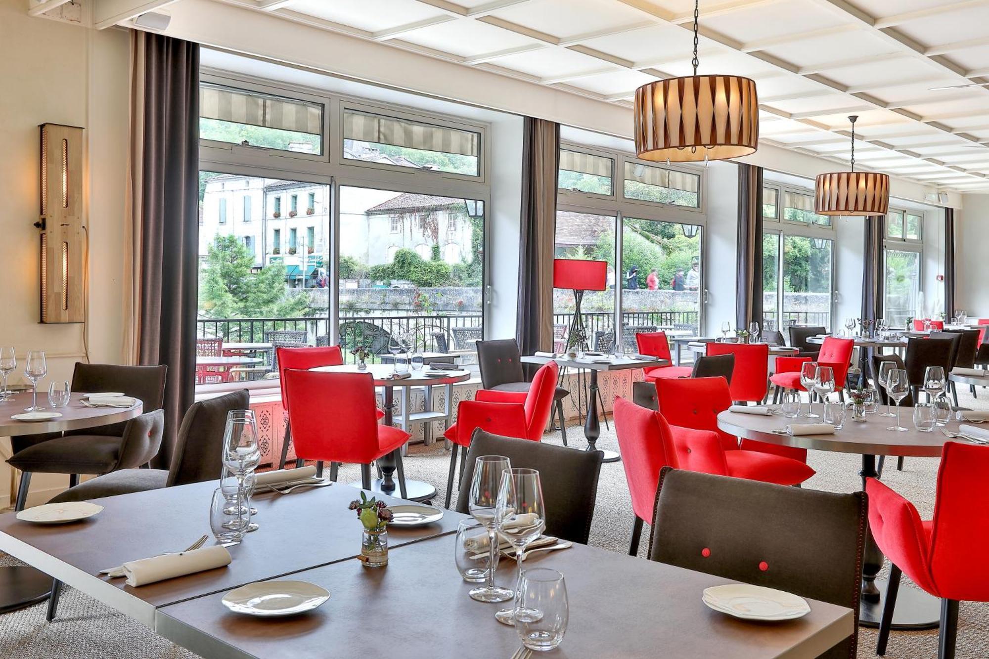 Hotel Restaurant Charbonnel Brantome Bagian luar foto