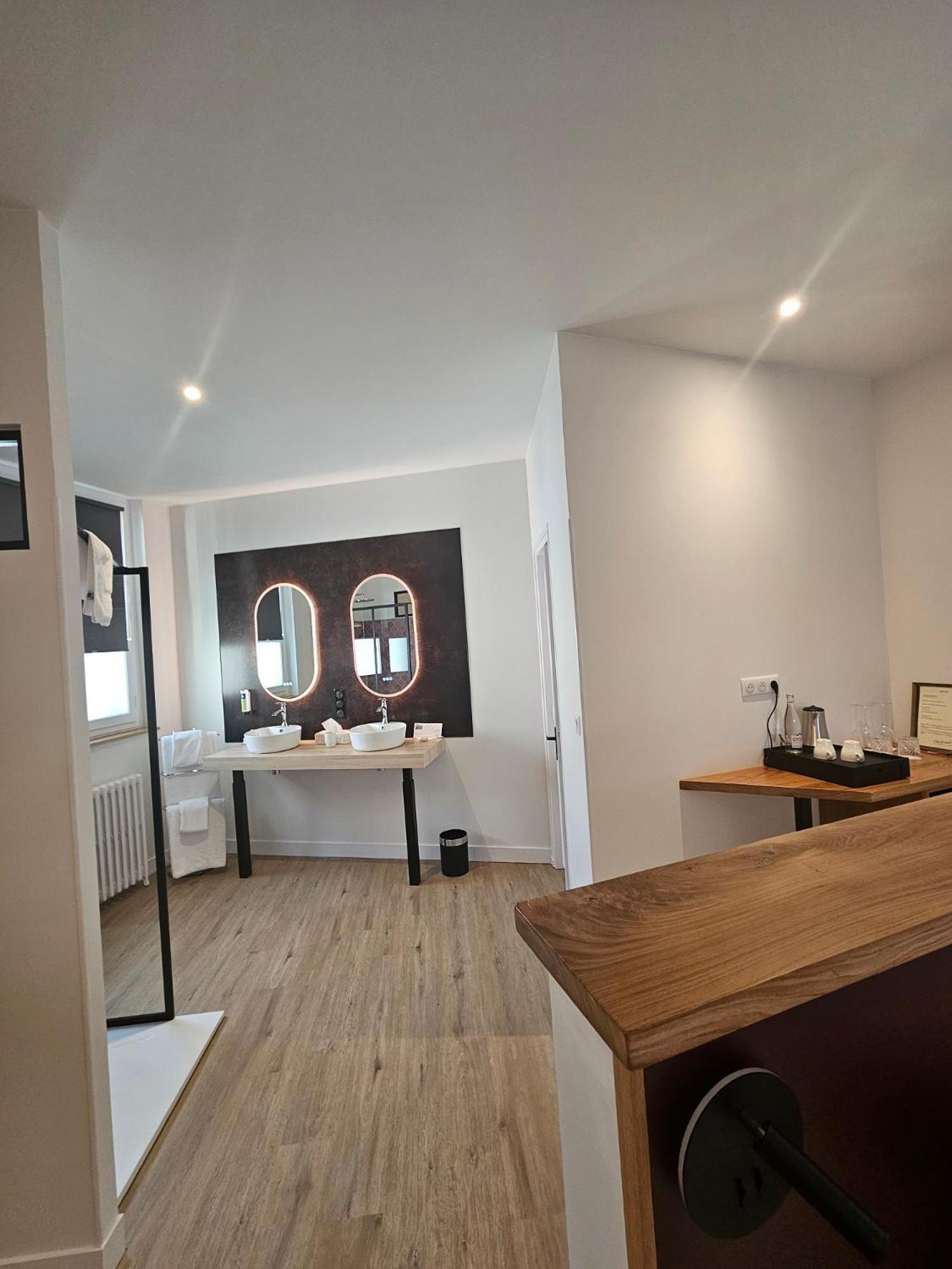 Hotel Restaurant Charbonnel Brantome Bagian luar foto