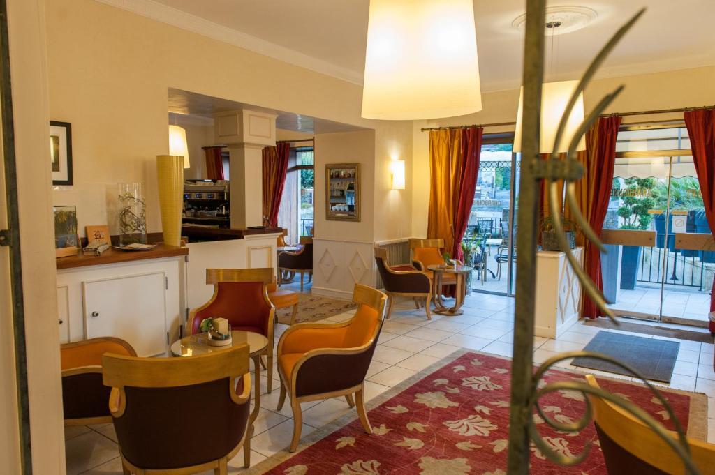 Hotel Restaurant Charbonnel Brantome Bagian luar foto