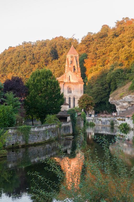 Hotel Restaurant Charbonnel Brantome Bagian luar foto